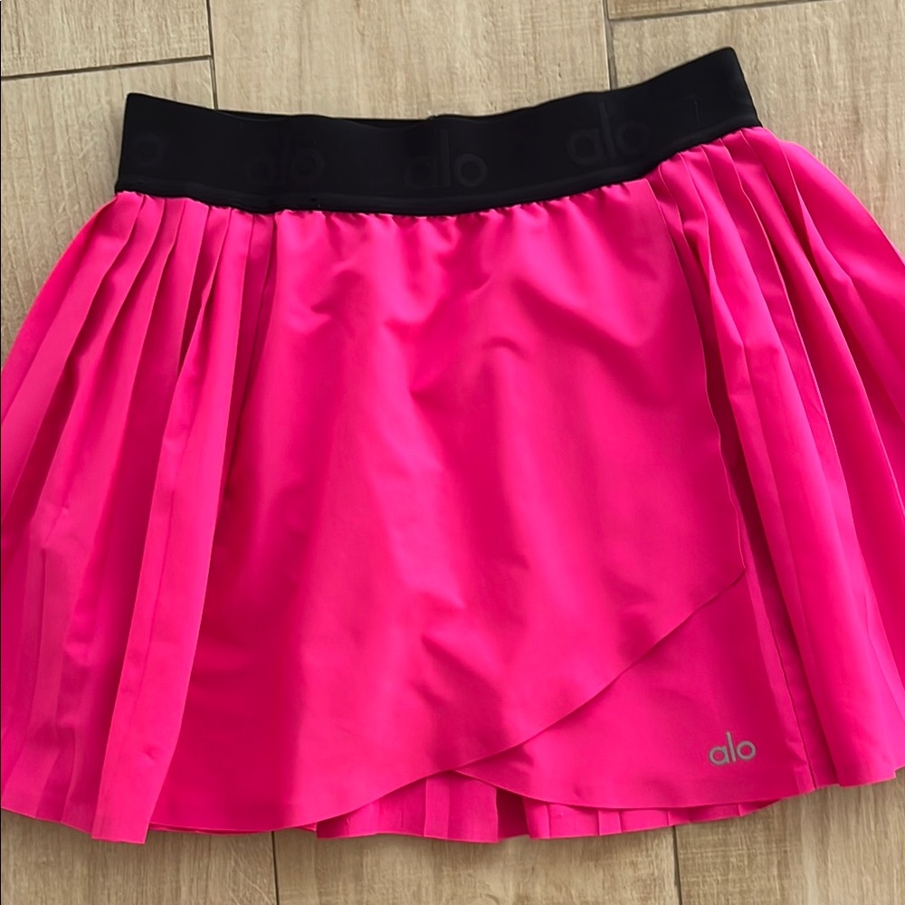 ALO Yoga Women's Pink Skirt small